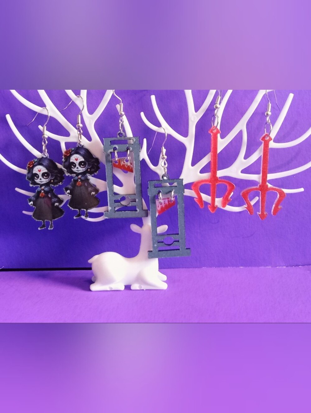 Happy Halloween 3 Pairs Spooky Earrings Girl Of The Dead Guillotine & Pitchfork